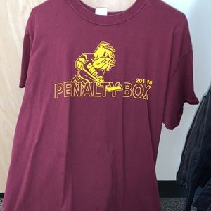 UMD hockey shirt